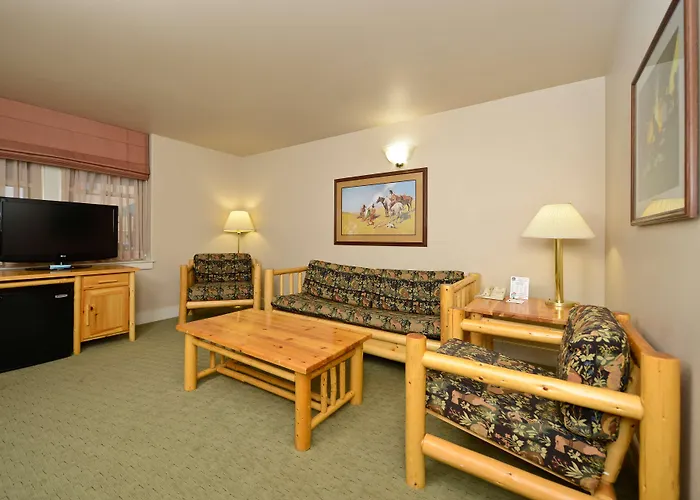 Hotel Western Plaza 3*