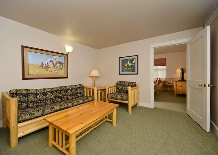 Hotel Western Plaza 3*