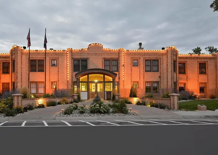 Western Plaza Hotel 3*